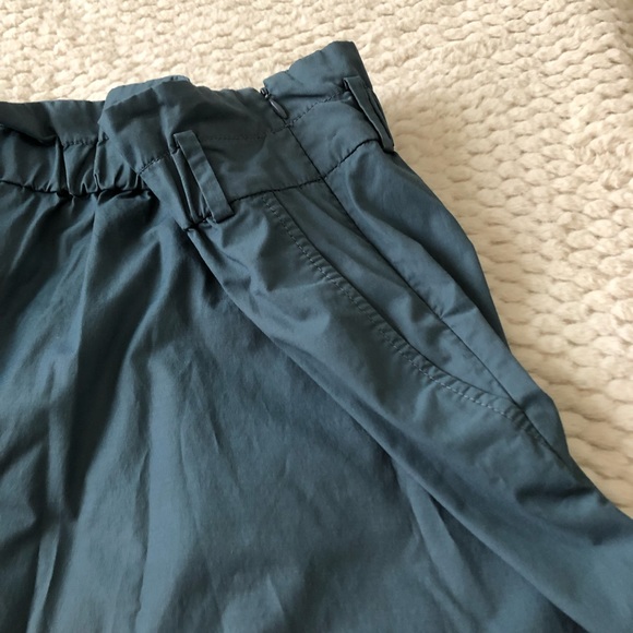 Banana Republic Casual Skirt. Sz 8 - Picture 7 of 7